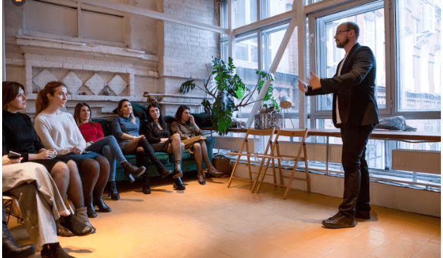 Waarom de masterclasses op het ITS dit jaar meer weghebben van een filosofisch congres