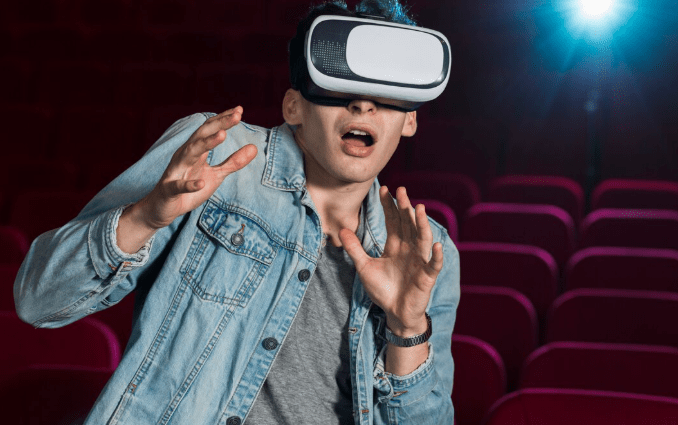 Waarom we in het tijdperk van hyper-technologie juist snakken naar rauw en imperfect analoog theater