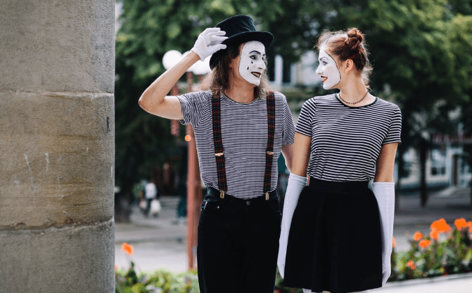 Waarom de Edinburgh Fringe dit jaar volledig in de schaduw staat van het Amsterdamse theatersucces Waarom de Edinburgh Fringe dit jaar volledig in de schaduw staat van het Amsterdamse theatersucces